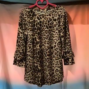 Leopard nuggles shirt